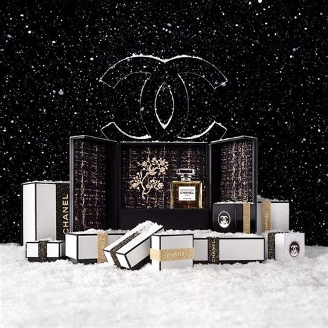 chanel no 5 in the snow nyc|Chanel Celebrates the Holiday Season and the No. 5 Fragrance.